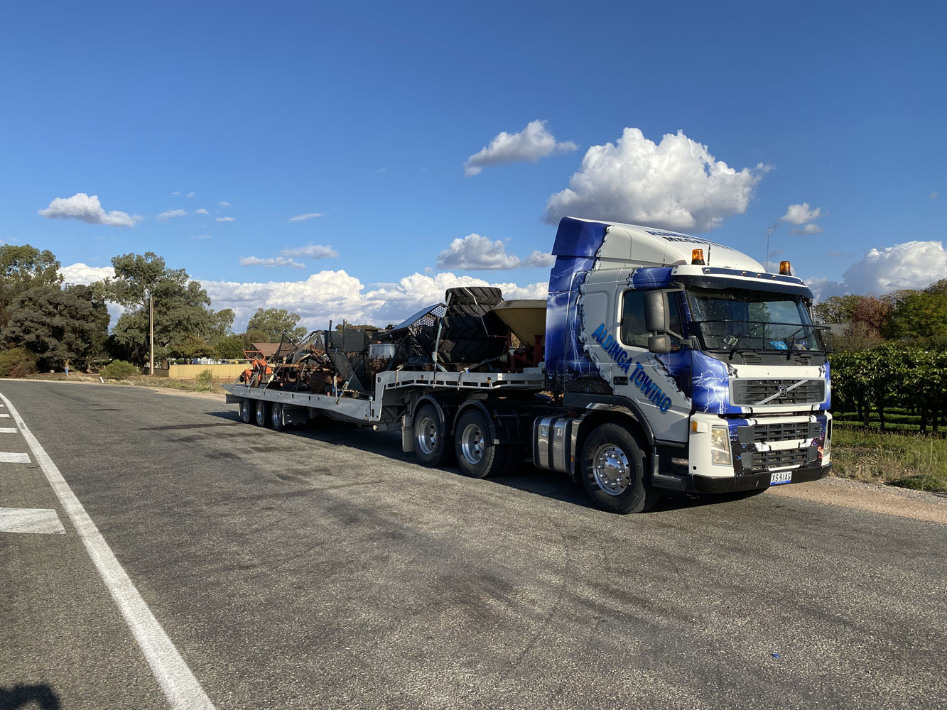Large Tilt tray truck transporting heavy scrap from the Fleurieu Peninsula to the scrap metal dealer Adelaide’s southern suburbs